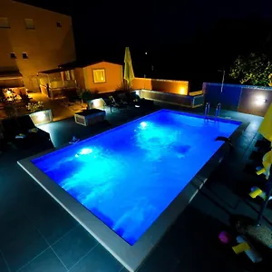 https://apartments-julijana.hotelinzadar.com